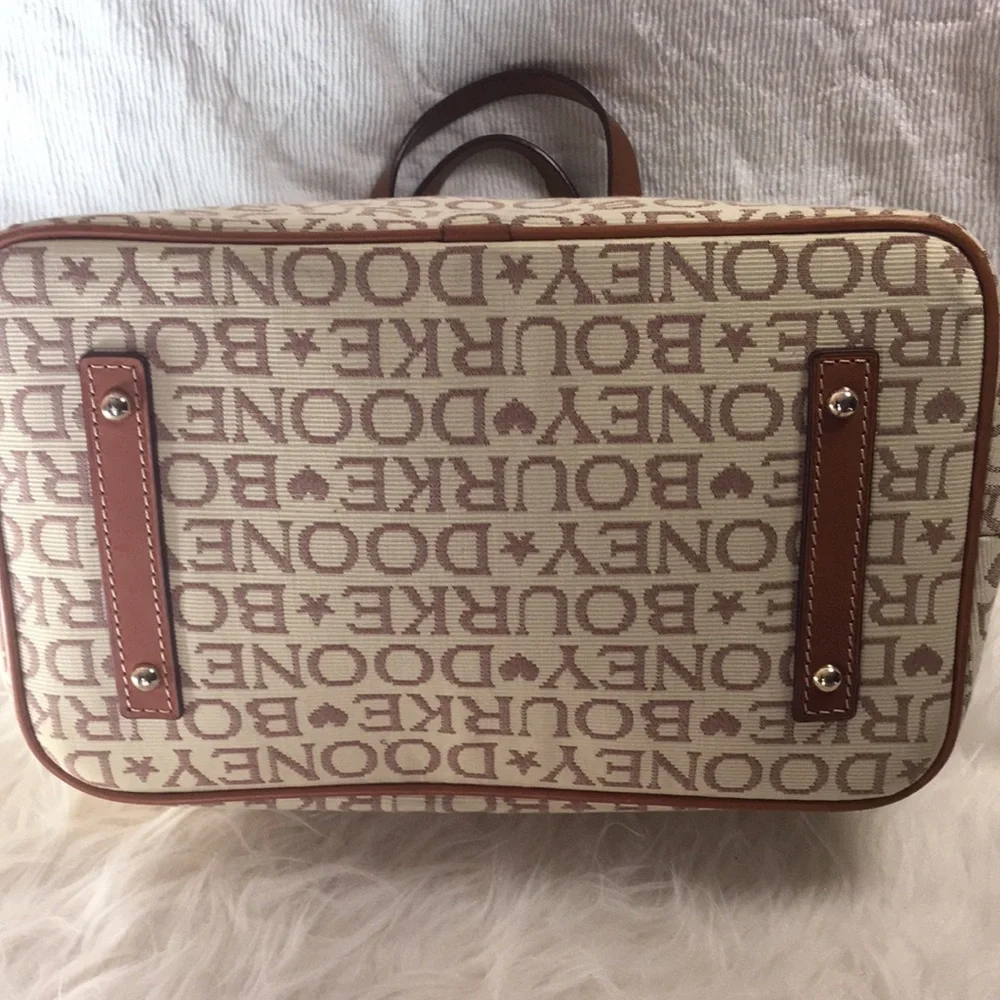 VINTAGE Dooney & Bourke “Hearts and Stars” Jacquard Satchel Handbag NWOT⭐️